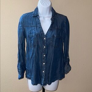 Soft Joie Blue Denim Button Down Roll Sleeve V-Neck Shirt Women’s Size XXS